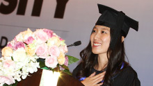 Image of Valedictorian Ms Chen Mingyu at the graduation