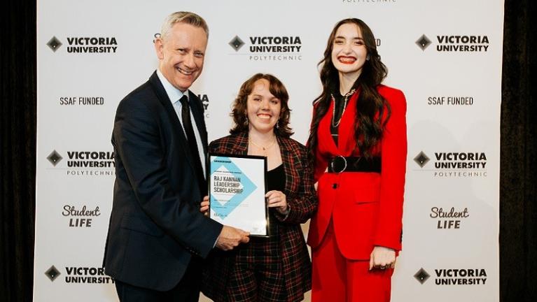  Kate Benesovsky receives the 2022 Raj Kannan Leadership Award