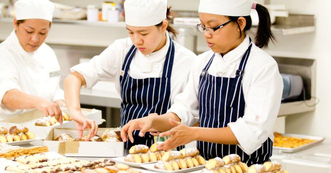  Students prepare baked goods