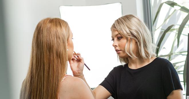 Certificate in Make-Up SHB30221 | Victoria University