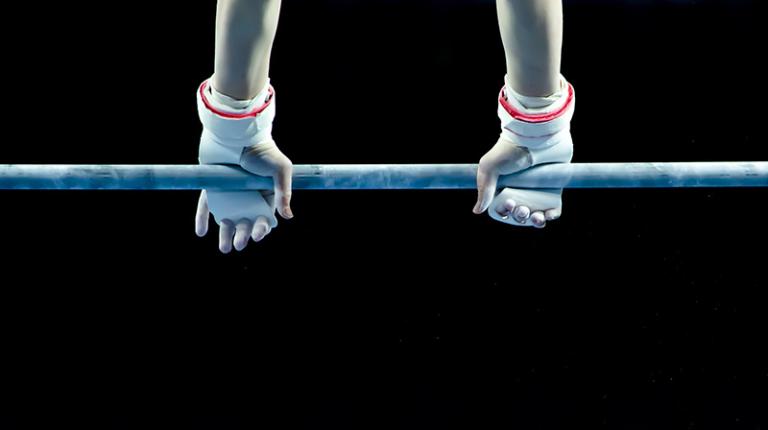 Gymnastics high bar, image by Annia Klara, Pixabay