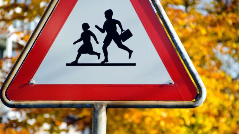  School crossing triangular sign