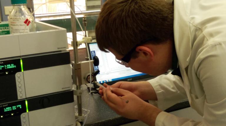 Regonal secondary school students use high-tech equipment in VU2U