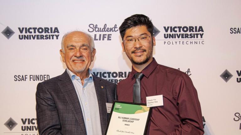 International students win VU awards