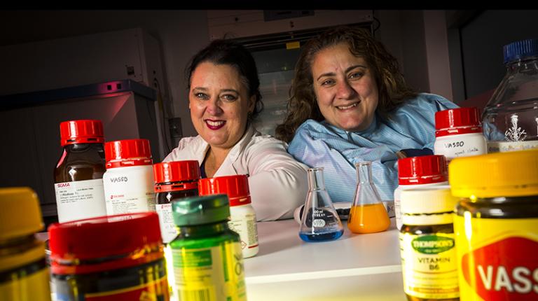 Kathleen Mikkelsen with VU researcher Vasso Apostolopoulos Kathleen Mikkelsen & Vasso Apostolopoulos with vitamin B products