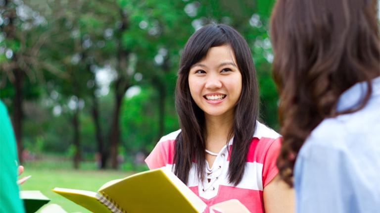  VU alumna in China.